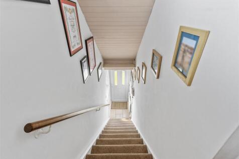 entrance hall.jpg