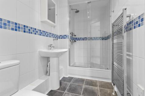 ensuite #2.jpg