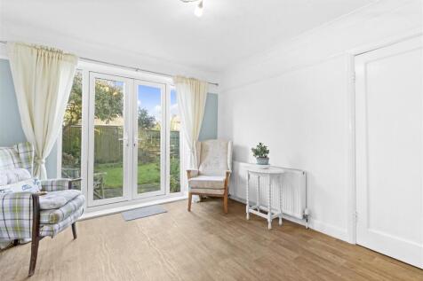 dining room #4.jpg