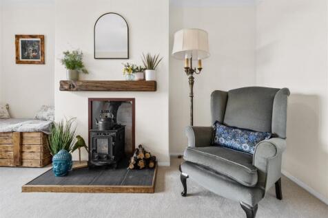 living area #4.jpg