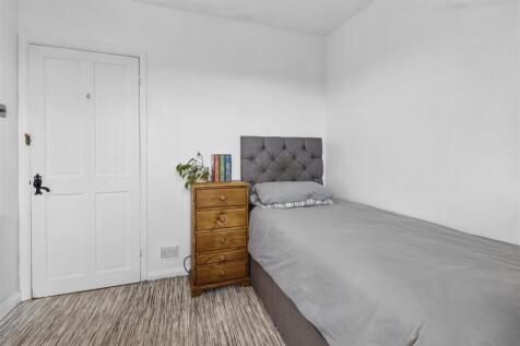 bedroom two #4.jpg