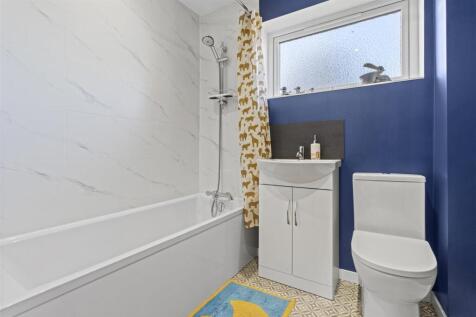 bathroom #2.jpg