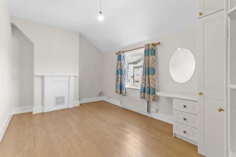 bedroom one.jpg