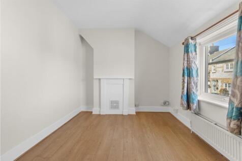 bedroom one #2.jpg