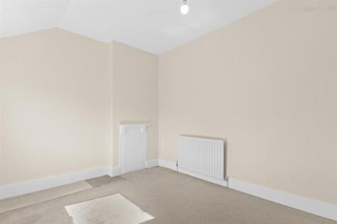 bedroom two #4.jpg