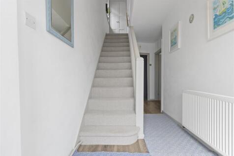 entrance hall #2.jpg