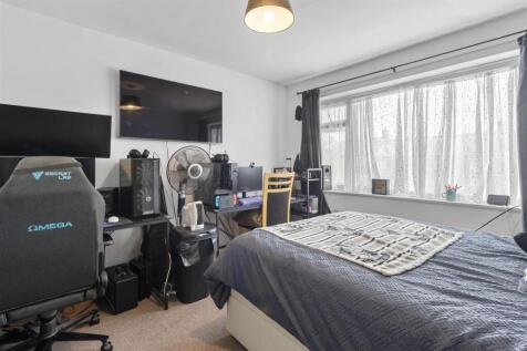 bedroom one.jpg