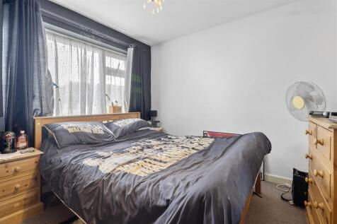 bedroom two.jpg