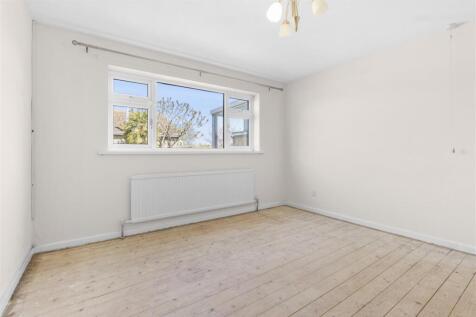 bedroom one #4.jpg