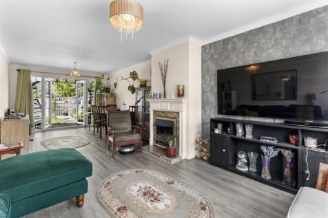 living area #4.jpg