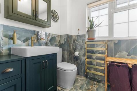 bathroom #3.jpg