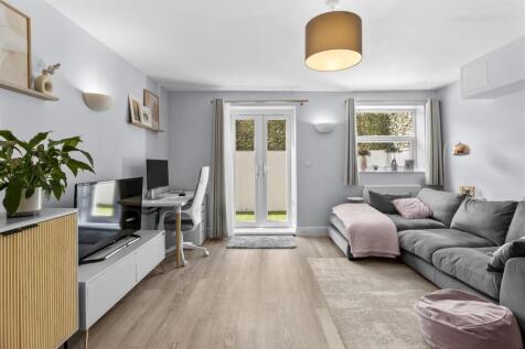 living room #5.jpg