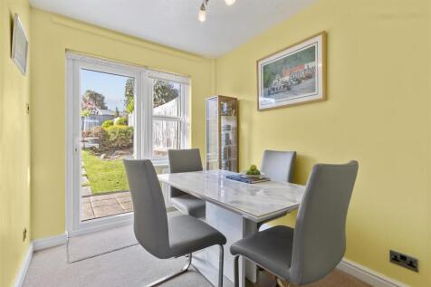 dining room.jpg