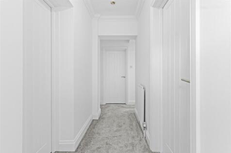 entrance hall #4.jpg