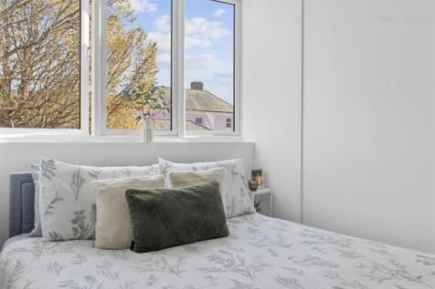bedroom #5.jpg