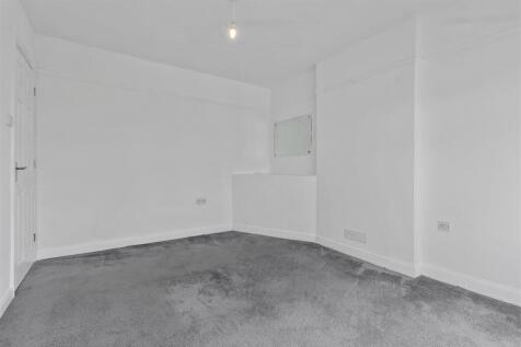 bedroom one #3.jpg