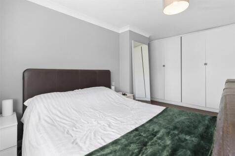 bedroom one #3.jpg