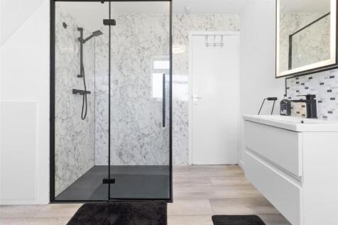 bathroom #5.jpg