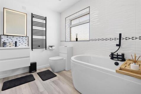 bathroom #2.jpg