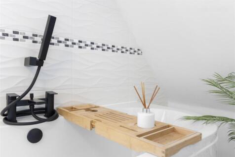 bathroom #4.jpg