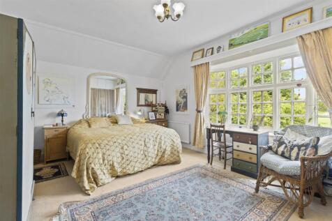 bedroom one.jpg