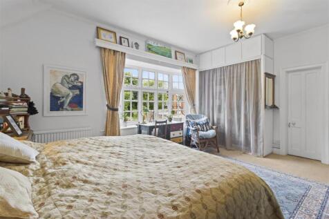 bedroom one #4.jpg