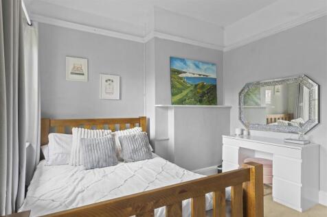 bedroom two #4.jpg