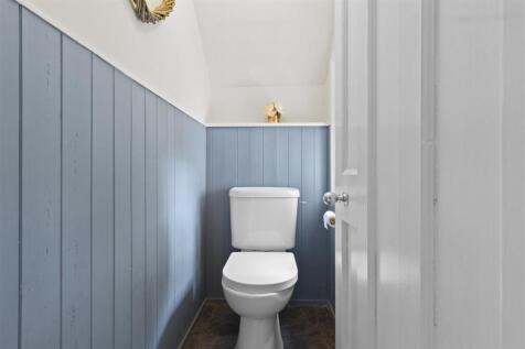 cloakroom.jpg