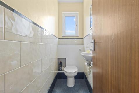 cloakroom.jpg