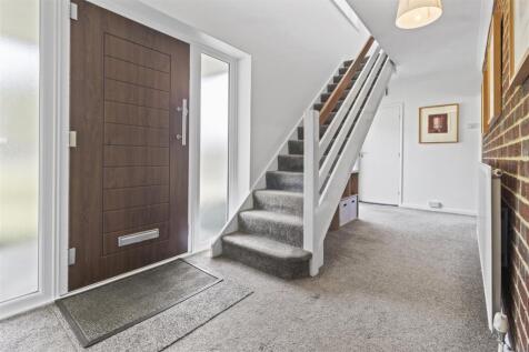 entrance hall #2.jpg