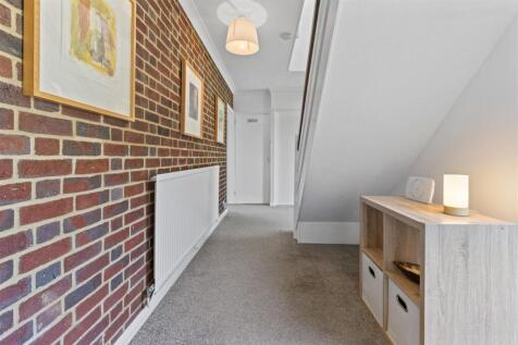 entrance hall #4.jpg