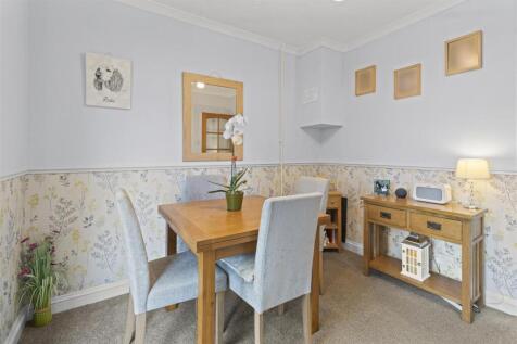 dining room #2.jpg