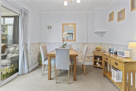 dining room.jpg