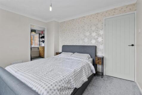 bedroom one.jpg