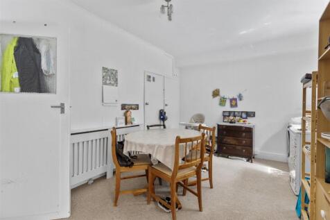 dining room.jpg