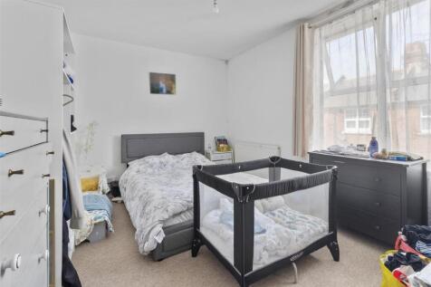 bedroom one.jpg