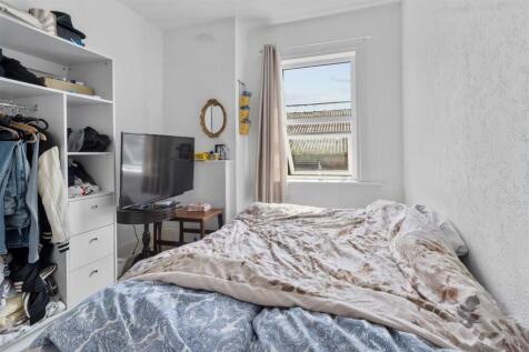 bedroom two #2.jpg