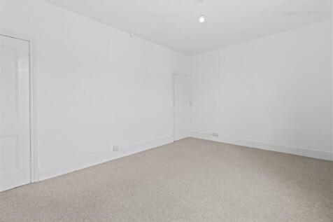 bedroom one #4.jpg