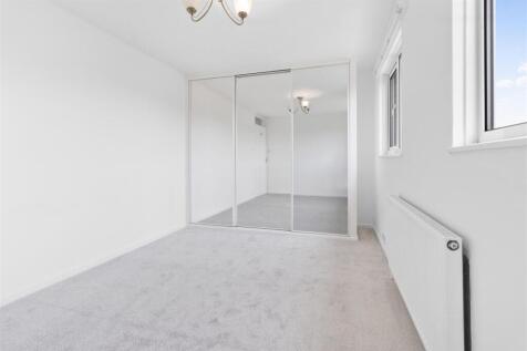 bedroom one.jpg