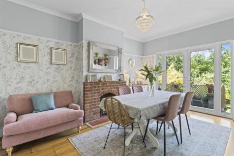 dining room.jpg