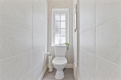 cloakroom.jpg