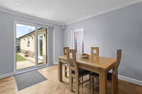 dining room.jpg