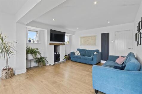 living area #2.jpg