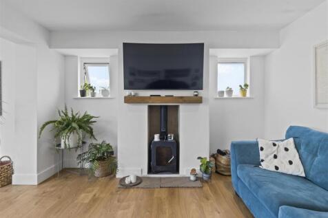 living area #5.jpg