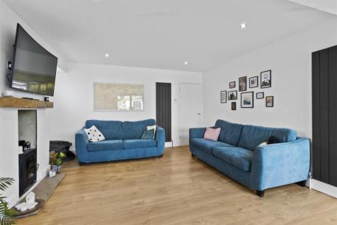 living area #3.jpg