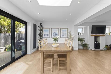 dining area #2.jpg