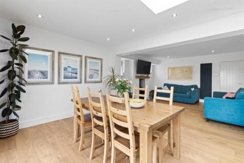 dining area #4.jpg