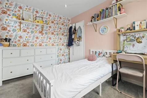 bedroom two #2.jpg