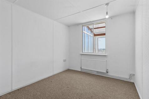 bedroom one.jpg
