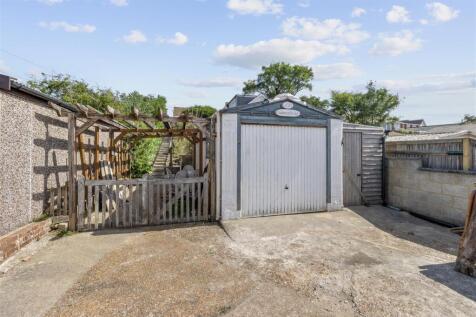 driveway and garage.jpg